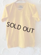 CAT'S PAW/S/S V NECK T  GOLD