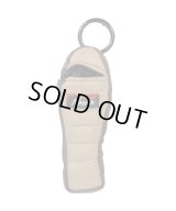 NANGA/MINI SLEEPING BAG KEY HOLDER  BEIGE