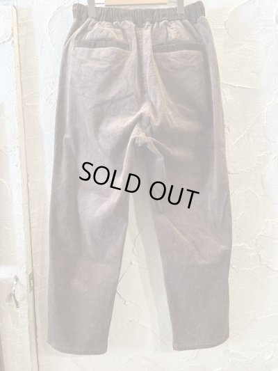 画像2: GYMMASTER/STRETCH CORDUROY TUCK PANT  BROWN