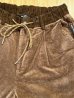 画像3: GYMMASTER/STRETCH CORDUROY TUCK PANT  BROWN (3)