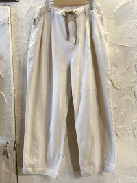 GYMMASTER/KATSURAGI TWO TUCK PANT  NATURAL