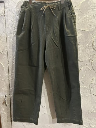 画像2: GYMMASTER/STRETCH TWILL TWO TUCK PANT  OLIVE