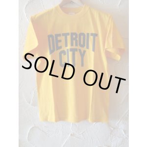 画像: ☆SALE 50%OFF☆ AFI/DETROIT CITY PRINT T  GOLD