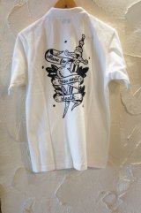 画像: (SALE 35%OFF) ACOUSTIC/DAGGER S/S POLO  WHITE