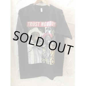 画像: THREADE ON DEMAND/TRUST NOBODY S/S T  BLACK