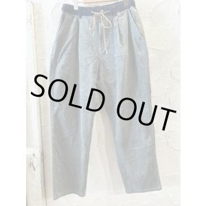 画像: GYMMASTER/STRETCH CORDUROY TUCK PANT  OLIVE