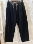 画像1: GYMMASTER/STRETCH CORDUROY TUCK PANT  BLACK