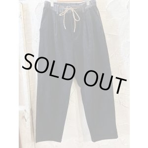 画像: GYMMASTER/STRETCH CORDUROY TUCK PANT  BLACK