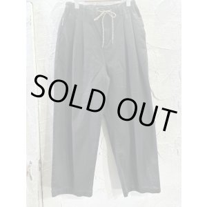 画像: GYMMASTER/KATSURAGI TWO TUCK PANT  CHARCOAL