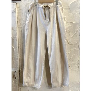 画像: GYMMASTER/KATSURAGI TWO TUCK PANT NATURAL