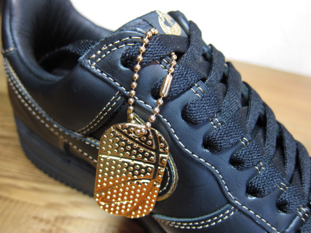 画像: NIKE/AIR FORCE I BLACKxBLACK METALIC GOLD