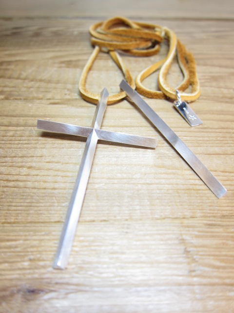 画像: ROTTWEILERxFANTASTIC MAN TOKYO/CROSS LEATHER NECKLACE BEIGE