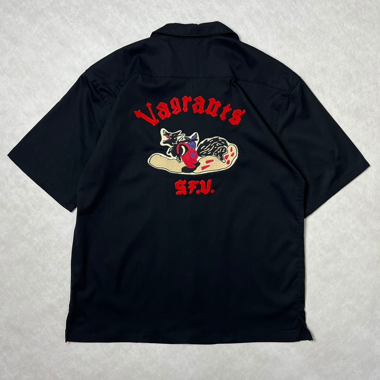 画像1: ALCARZA/BACK EMBROIDERY SHIRT WOLF  BLACK